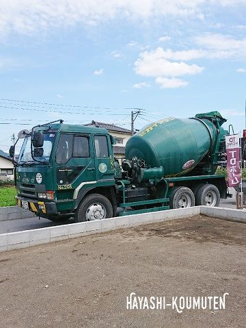 201806ミキサー車