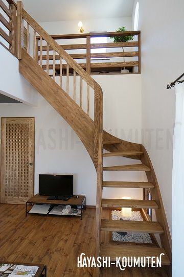 201805104オリジナル木製カーブ階段