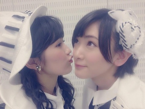 mayuyu 渡辺麻友　キス画像