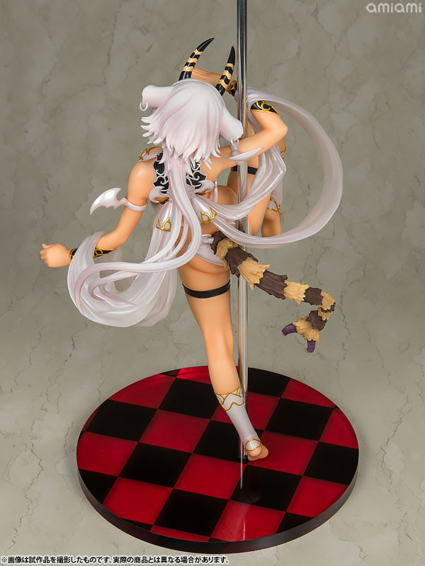 FIGURE-028880_10