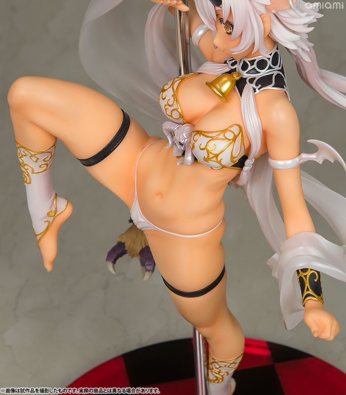 FIGURE-028880_16