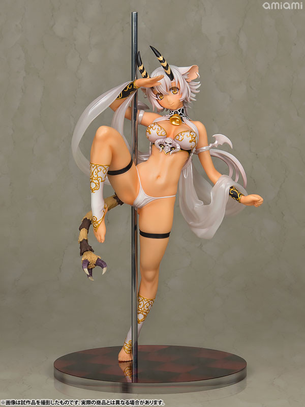 FIGURE-028880_01