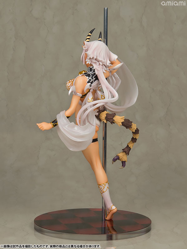 FIGURE-028880_04