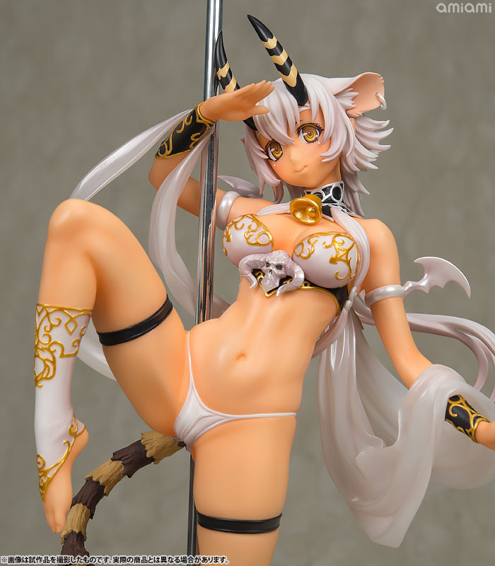 FIGURE-028880_21
