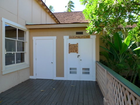 P1420889