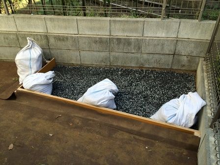 物置の基礎つくり (3)