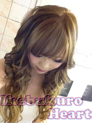 ayumi23x300x400