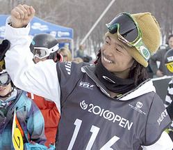USオープンで優勝し笑顔を見せる国母(AP)