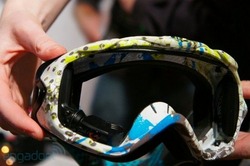 ゴーグル型 Android 端末 MOD Live 発売、Bluetoothで携帯とも連携