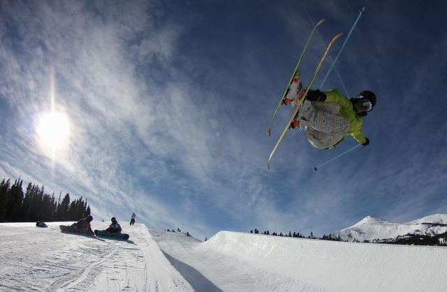 Freestyle-halfpipe-Ayana-Onozuka-FB