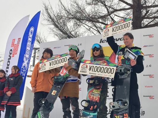 men podium