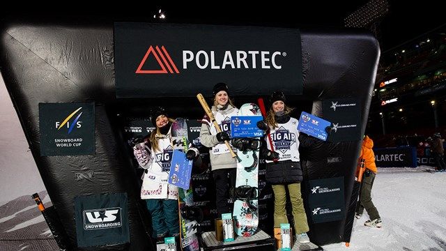 women_podium