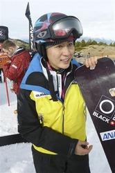 女子パラレル大回転で予選落ちした竹内智香=ラモリナ(共同)