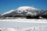 23日からスキー場の営業再開が決まった伊吹山(米原市)