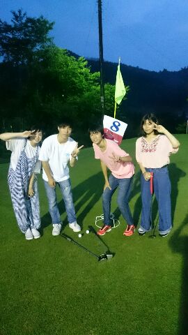 4人組