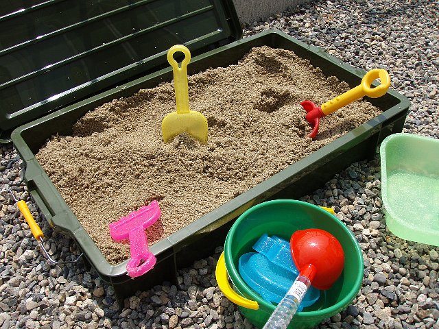ハイムさんがbjを連れてやってきた 庭に砂場を作る livedoor Blog（ブログ）