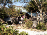 禅師峰寺 奇岩がゴロゴロ点在し木々が鬱蒼と茂る独特な雰囲気の境内