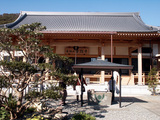 雪蹊寺 ガイドブックの写真と全然違うコンクリート建築の新しい本堂