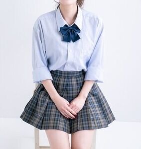 ◆【画像】お前らの大好きなHポーズをする下品顔JKを発見 変態の宴Ⅱ