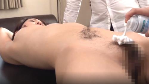 ◆【屈辱の剃毛】美人女教師が不良生徒たちにフサフサのマン毛を剃られワレメが露になりスマホで撮られる!! 変態の宴Ⅱ