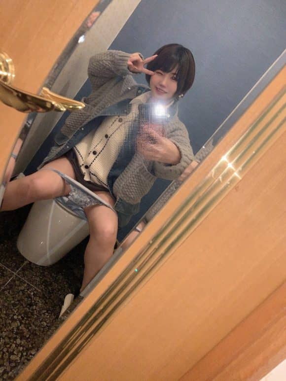 ◆トイレでエロ画像撮ってみた part6 変態の宴Ⅱ