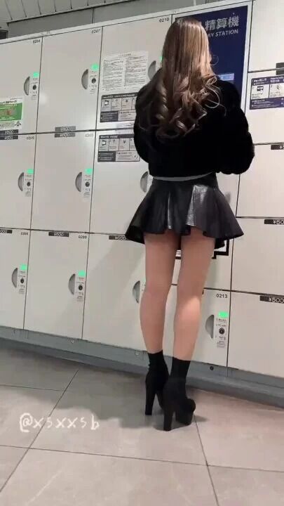 ◆【動画】女さん、まぁまぁのデカケツを突き出し見せつけてしまう 変態の宴Ⅱ