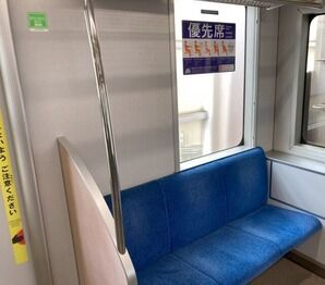 ◆【画像】ノーブラまんさん、電車内で乳首がはみ出してしまう 変態の宴Ⅱ