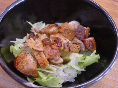 鶏のにんにくバターしょうゆ丼