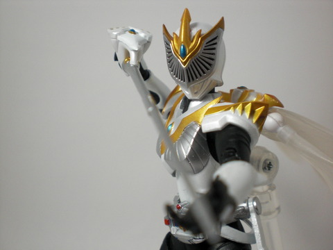 S.H.Figuarts 仮面ライダーファム レビュー : ハニワの玩具部屋