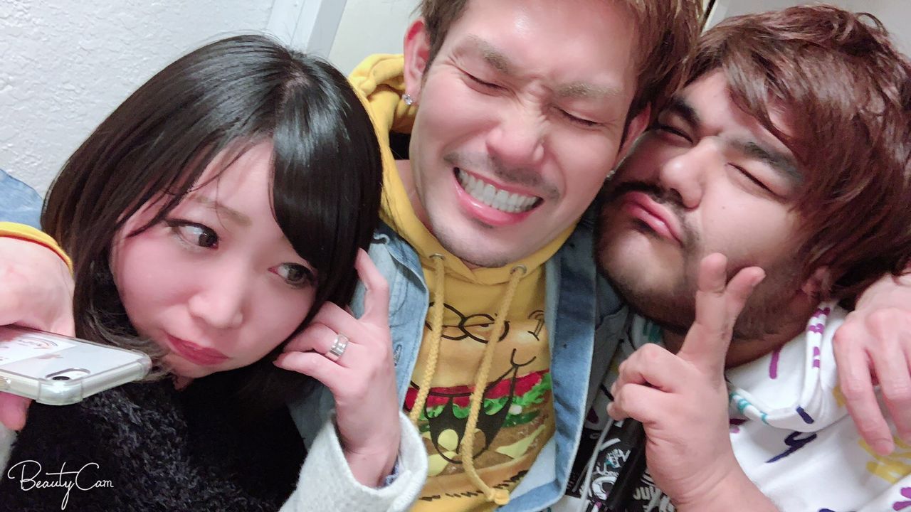 F9DB558A-000B-4494-B64C-49C7558565C2