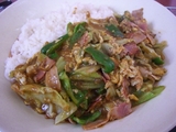 ベーコンエッグ野菜カレー
