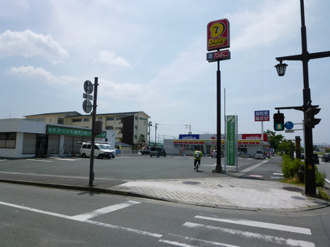 コンビニこちら