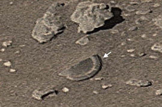 1076348