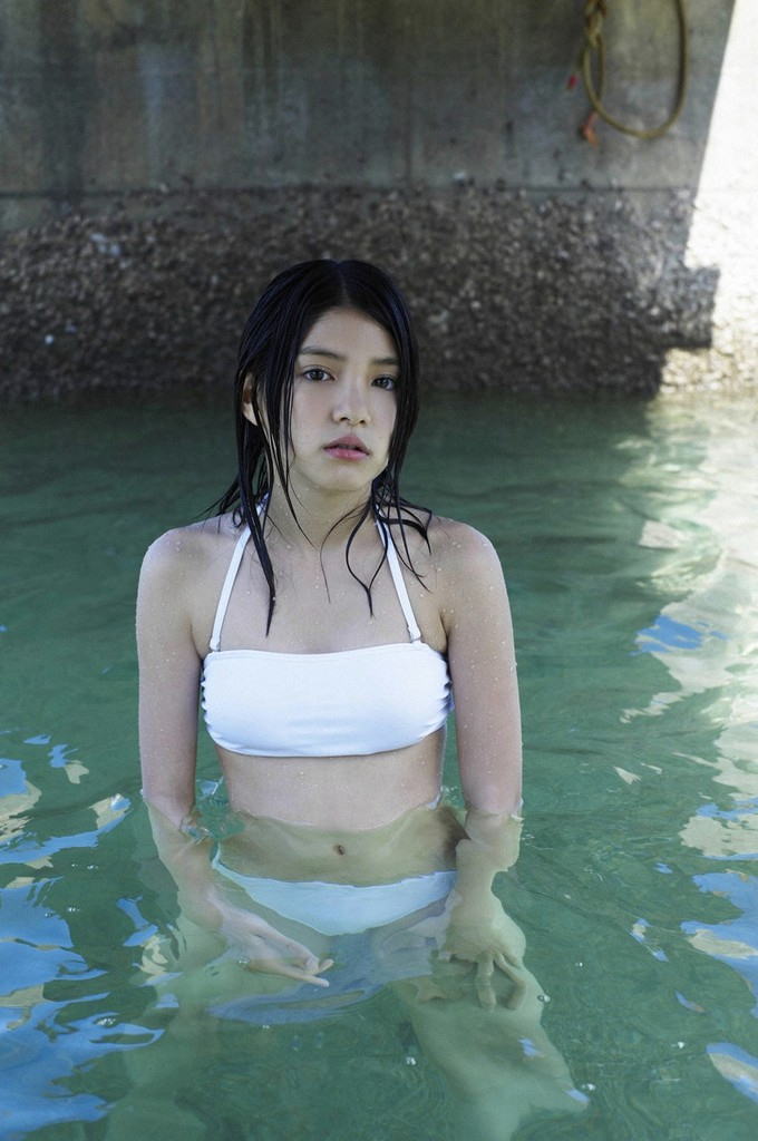セクシーな川島海荷の水着画像