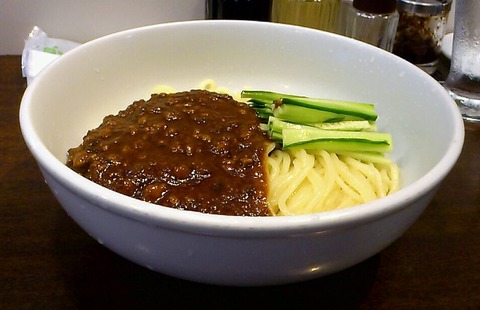 炸醤麺
