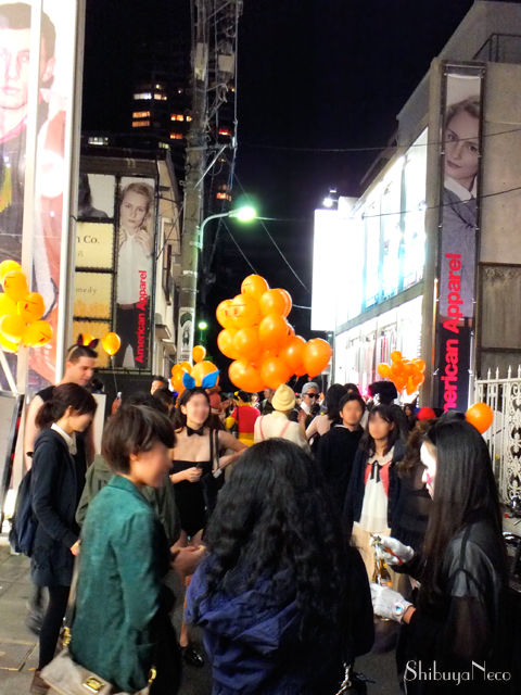 americanapparelhalloweenparty_01