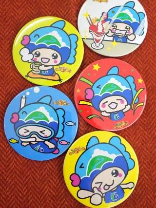 平成29年2月14日 火 3月14日 火 開催中 きほくラブめし メガ盛り祭 先着100名限定 きーほくんメガバッジ 7 6cm 東紀州情報発信ブログ