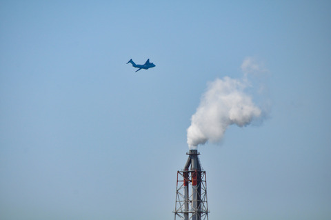 自衛隊機虹ケ浜沖-32