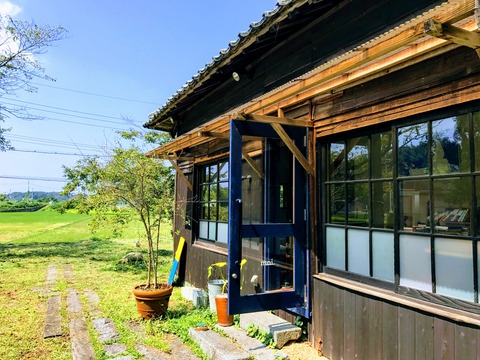 moiカフェ外観