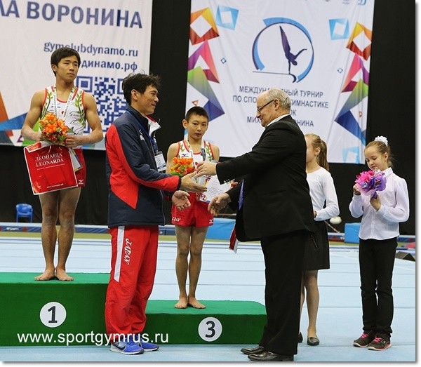 MEN_1064