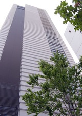 見上げれば高層街
