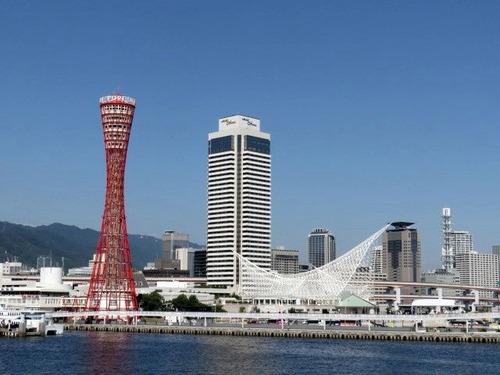ポートタワーとホテルオークラ