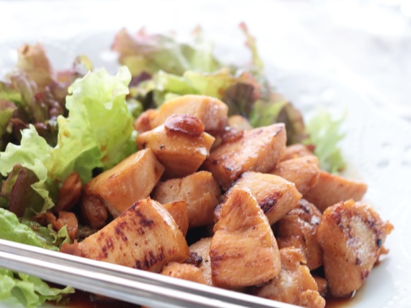 鶏むね肉の照り焼き・横斜俯瞰_1600