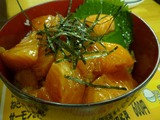 サーモンユッケ丼