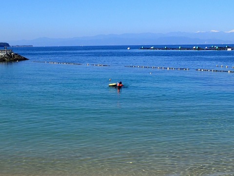 砂浜では限定水域トレーニングも
