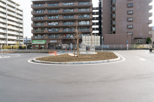 津田駅前-15031308