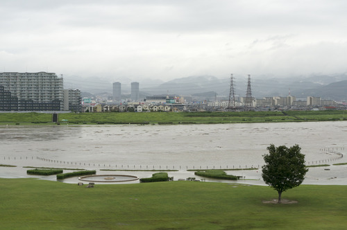 台風11号・淀川-17
