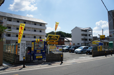 ビオルネ裏駐車場20120817134805