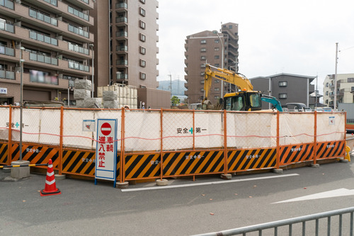 津田駅前-1411125