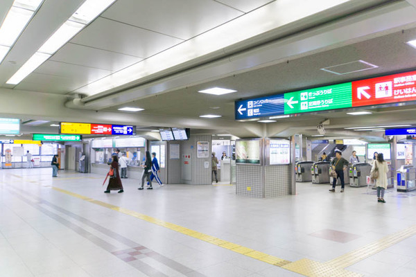階段と通路-1710021